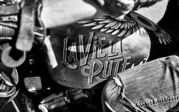 Το εντυπωσιακό "Wheels & Waves”μέσα από τον φακό μιας Monochrom Leica M9