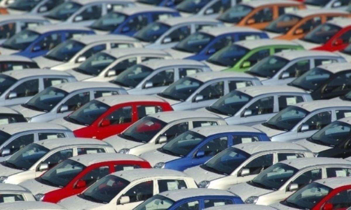 ΣΕΑΑ: Οι ταξινομήσεις καινούργιων οχημάτων κατά τον Αύγουστο
