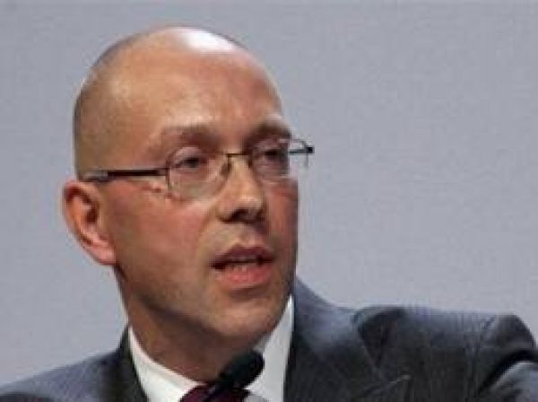 Άσμουνσεν: «Η καλύτερη επιλογή της Ελλάδας είναι το Μνημόνιο»
