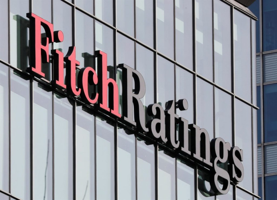 Fitch: Βελτιωμένες οι οικονομικές προοπτικές-Δεν έχει εξαλειφθεί ο κίνδυνος ύφεσης