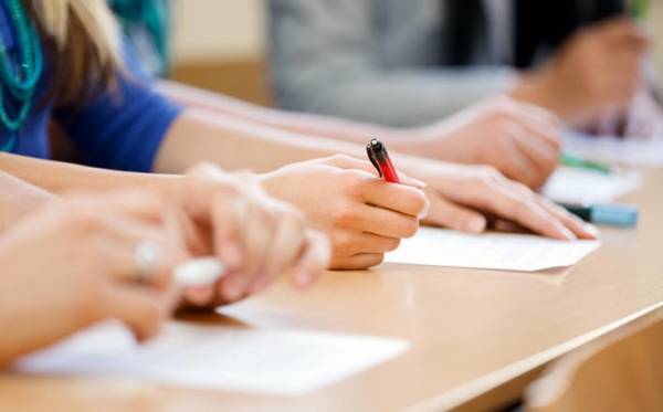 Έως 14/9 οι αιτήσεις για τις εξετάσεις πιστοποίησης αποφοίτων ΙΕΚ