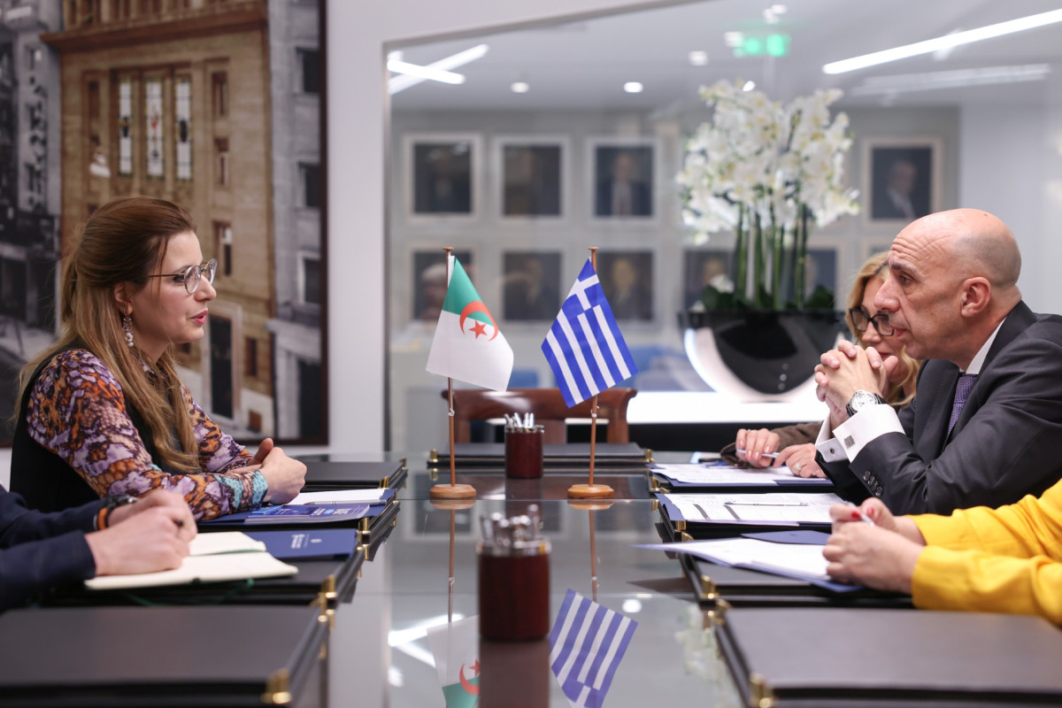 Συνάντηση Μπρατάκου με την Πρέσβη της Αλγερίας