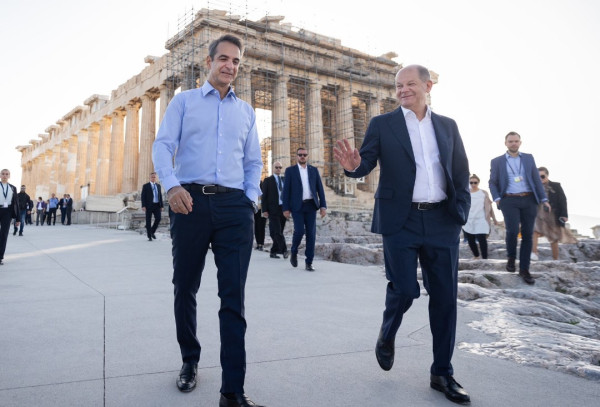 Θαυμασμός Σολτς για την Ακρόπολη: Αυτό το μνημείο δεν μοιάζει με κανένα άλλο