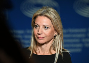 Καρυστιανού: Ψευδείς οι φήμες περί δημιουργίας κόμματος
