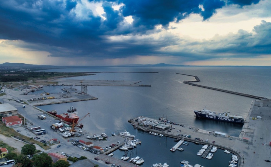 Το λιμάνι της Αλεξανδρούπολης, η εκκρεμότητα της ιδιωτικοποίησης και οι εγχώριες πολιτικές εξελίξεις
