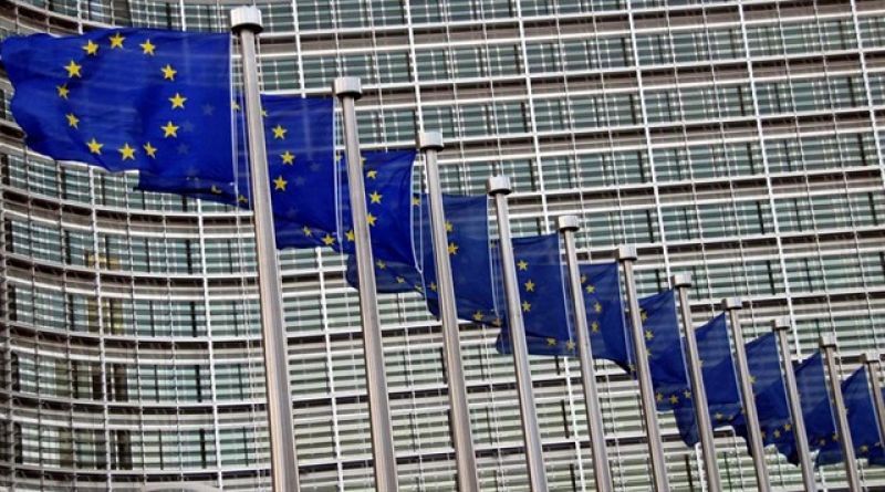 Στα «κάγκελα» οι Βρυξέλλες με το δημοψήφισμα