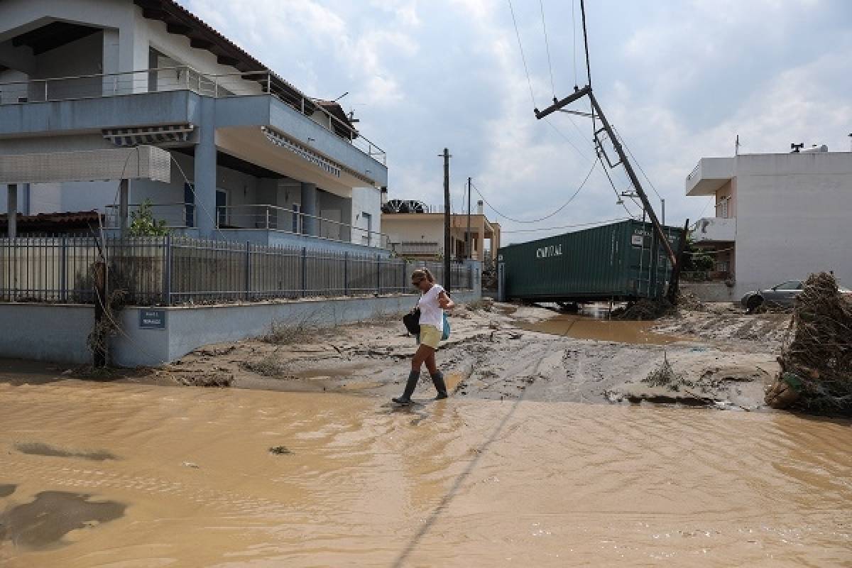Ζημιές σε περισσότερα από 1.700 κτίρια στην Εύβοια