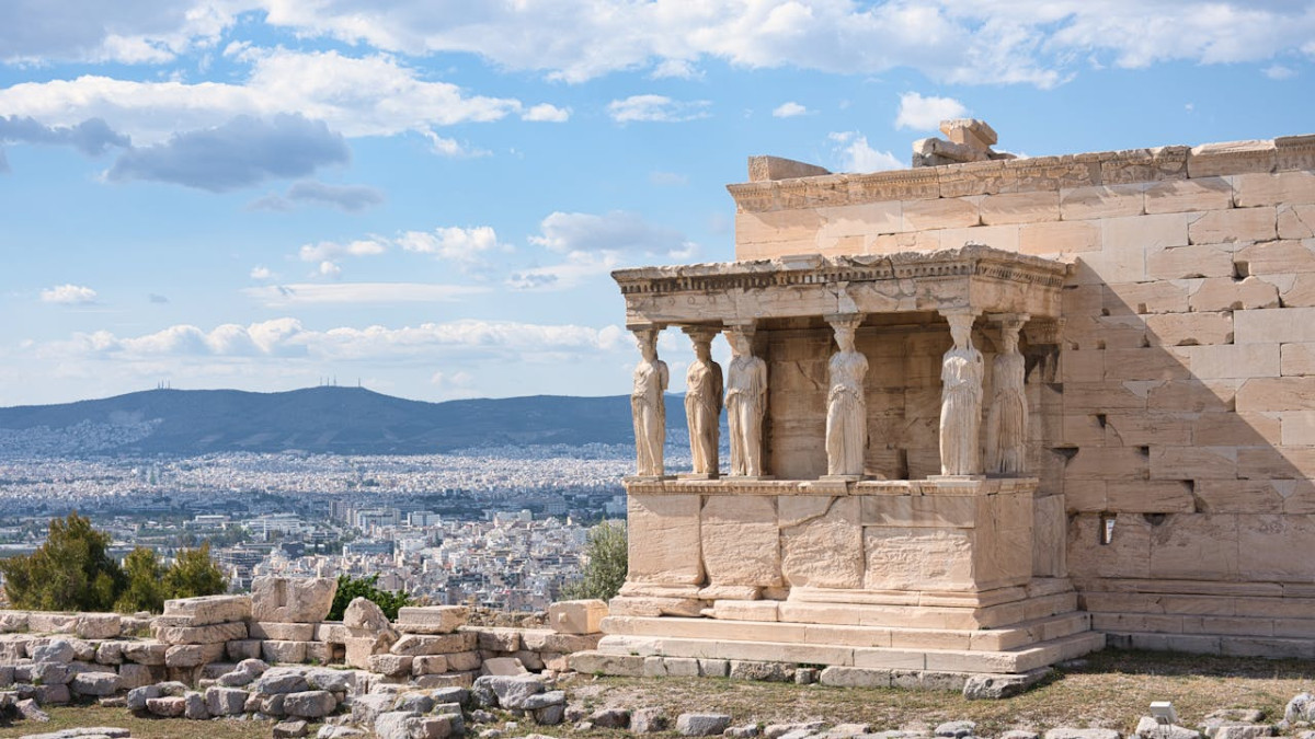 ΕΛΣΤΑΤ: Αύξηση εισπράξεων στα μουσεία και αρχαιολογικούς χώρους παρά τη μείωση επισκεπτών τον Απρίλιο