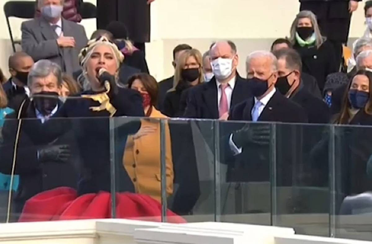 Η εμφάνιση της Lady Gaga στην ορκωμοσία Μπάιντεν (video)
