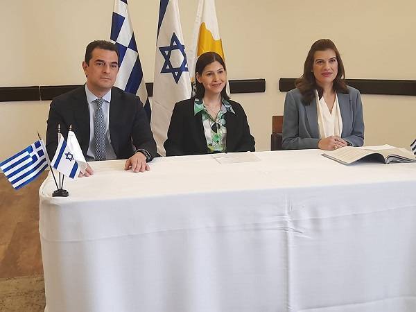 Σκρέκας: Επιταχύνουμε τη στρατηγική ενεργειακή συνεργασία με Κύπρο και Ισραήλ