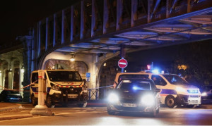 Παρίσι: Ένας νεκρός και δύο τραυματίες από επίθεση με μαχαίρι