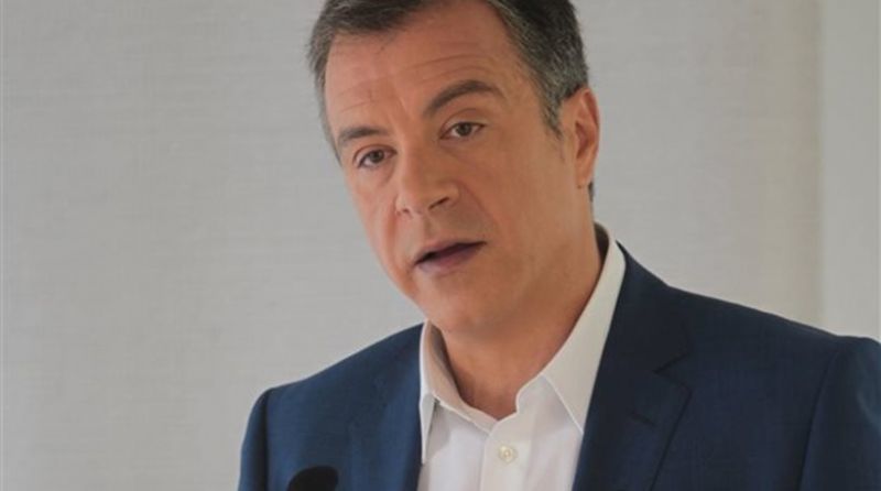 Θεοδωράκης: Κάλεσμα στους ανθρώπους της παραγωγής και της δημιουργίας
