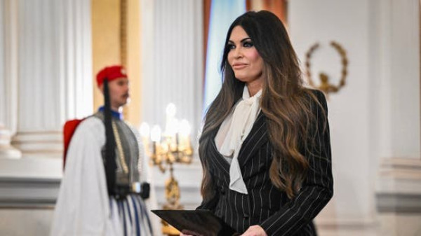 Ο Πάιατ προαναγγέλλει νέες αποκαλύψεις από WSJ για Γκίλφοϊλ - Γιατί «βράζουν» στις ΗΠΑ