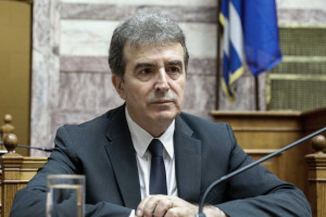 Χρυσοχοΐδης για Εξάρχεια: Απαγορεύονται μόνο οι εκδηλώσεις του «Εξωστρεφή»