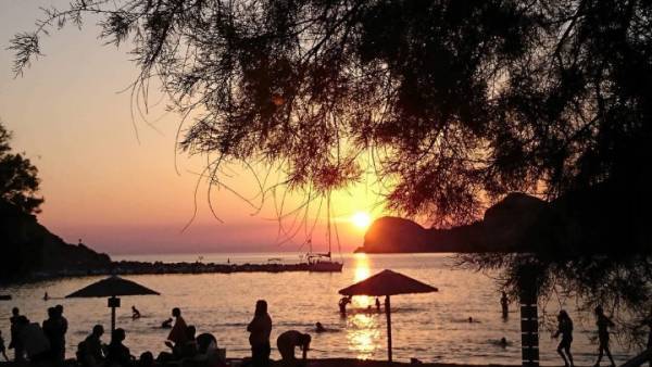 Traveler Awards Ρωσίας: Η Ελλάδα καλύτερη χώρα διακοπών στην παραλία