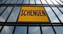 Spiegel: «Τα σενάρια αν διώξουμε την Ελλάδα από τη Σένγκεν»