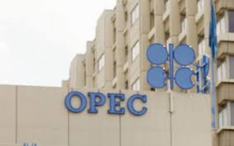 ΟΠΕΚ:Δεν βιάζεται να προχωρήσει σε μεγαλύτερη μείωση της παραγωγής αργού