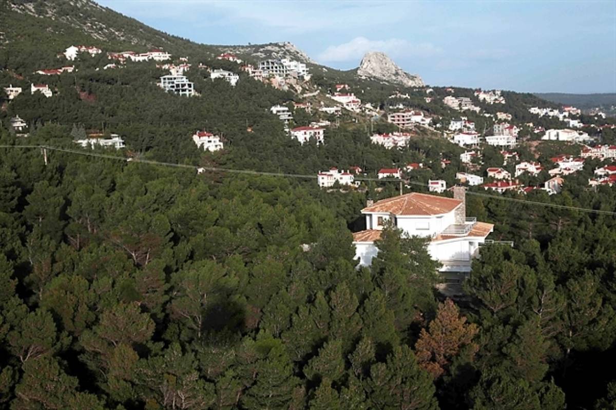 «Φουντώνει» η κριτική στο ν/σ για την εκτός σχεδίου δόμηση