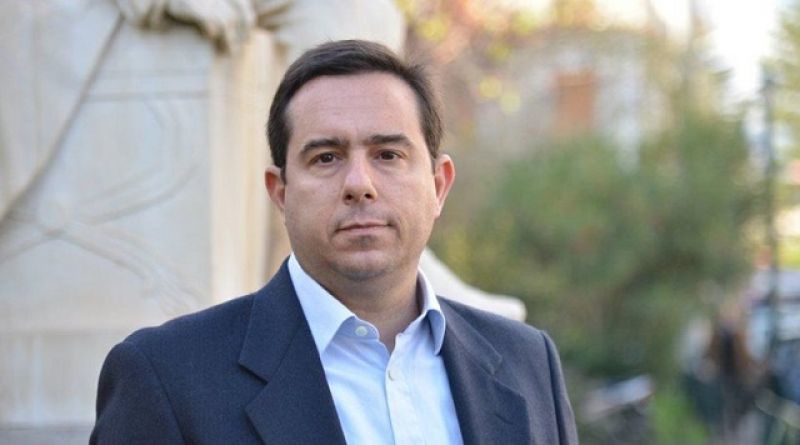 Μηταράκης: Από λάθος σε λάθος και από αναβολή σε αναβολή