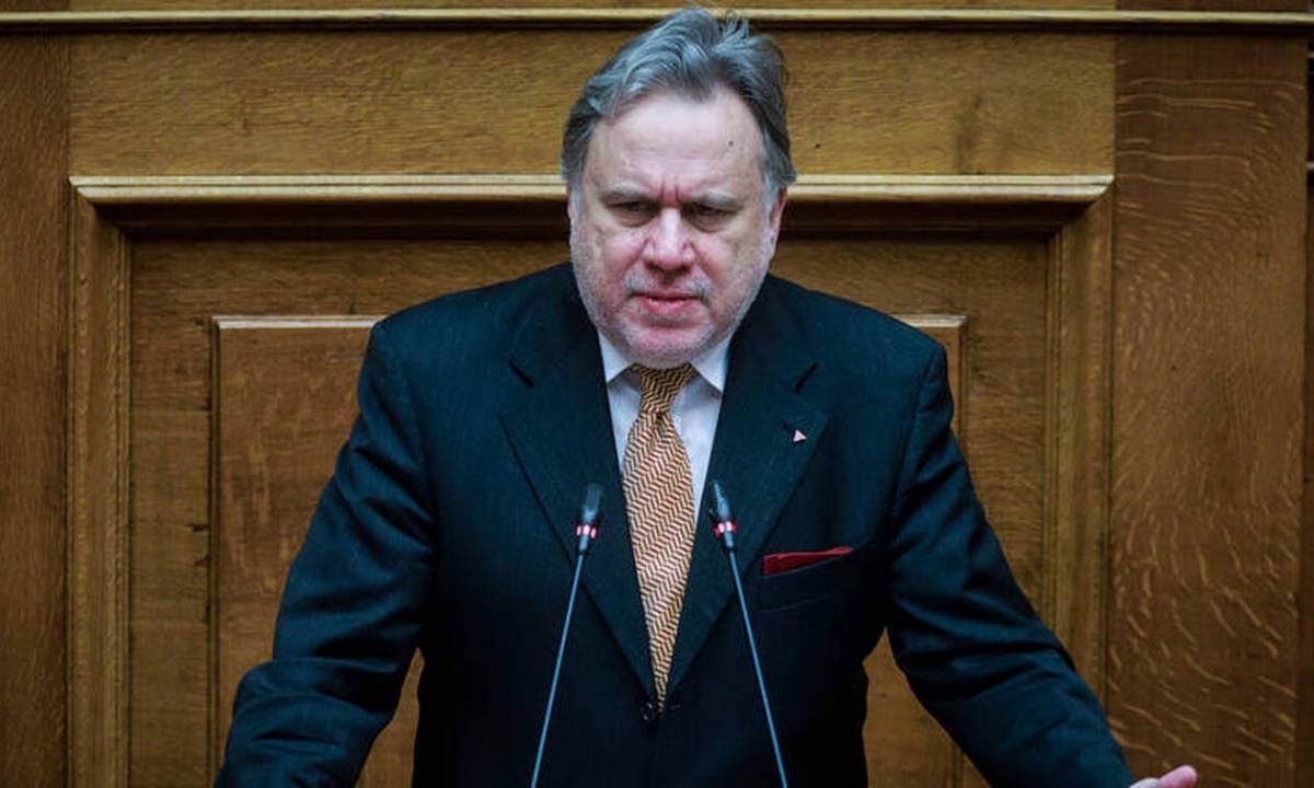Το σενάριο «δεξιάς παρένθεσης» καταρρίπτει ο Κατρούγκαλος