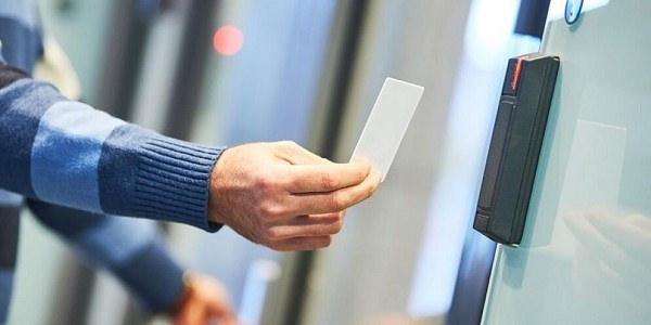 Σε ποιους κλάδους επεκτείνεται η ψηφιακή κάρτα εργασίας