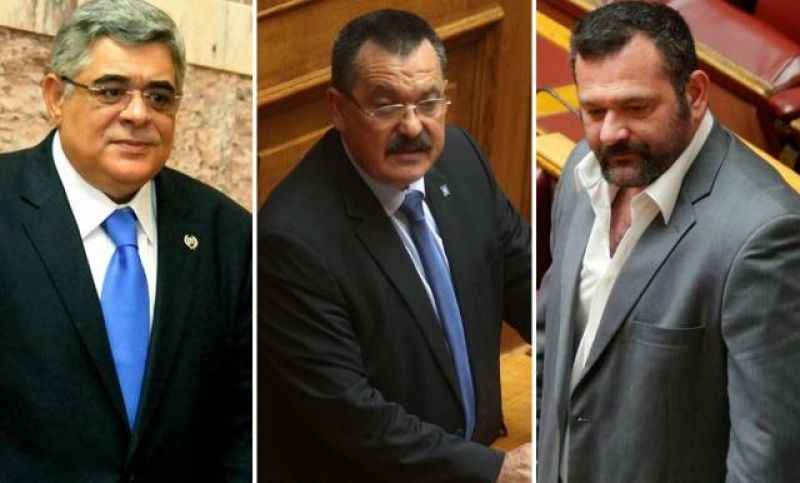 Ενώπιον Ολομέλειας Βουλής σήμερα Μιχαλολιάκος, Παππάς και Λαγός- Συγκέντρωση μελών της ΧΑ στο Σύνταγμα