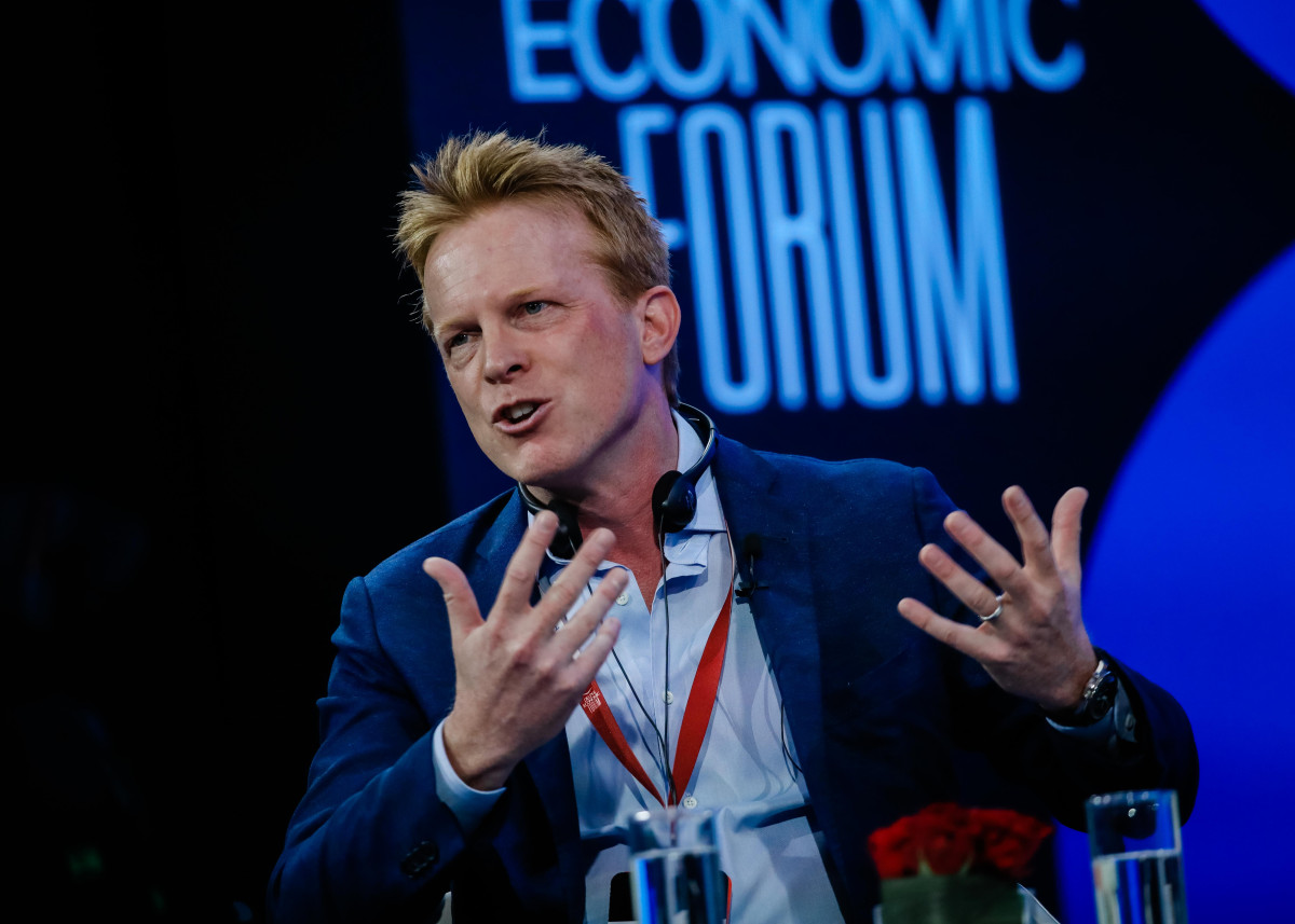 Davison (L’Oréal Hellas): Δεν υπάρχει πια ένα μοναδικό όραμα ομορφιάς