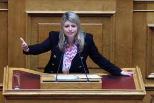Γρηγοράκου (ΠΑΣΟΚ): Μετατρέπετε το ασφαλιστικό σε κομπάρσο της συζήτησης