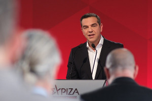 Τσίπρας: Η ΝΔ επιδιώκει να συγκροτήσει ένα ασύδοτο καθεστώς