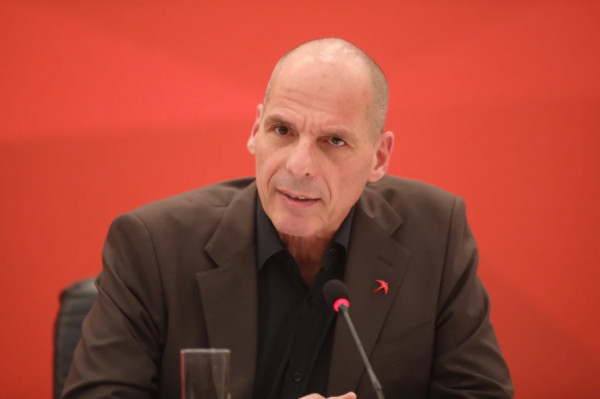 Βαρουφάκης: Επιστρατεύτηκαν οι Αδώνιδες και Χρυσοχοΐδηδες για να με δαιμονοποιήσουν επειδή απάντησα ειλικρινά στους νέους