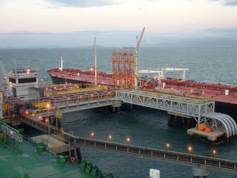 Βενεζουέλα: Συμφόρηση από tankers, με τα αποθέματα αργού να μειώνονται