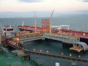 Βενεζουέλα: Συμφόρηση από tankers, με τα αποθέματα αργού να μειώνονται