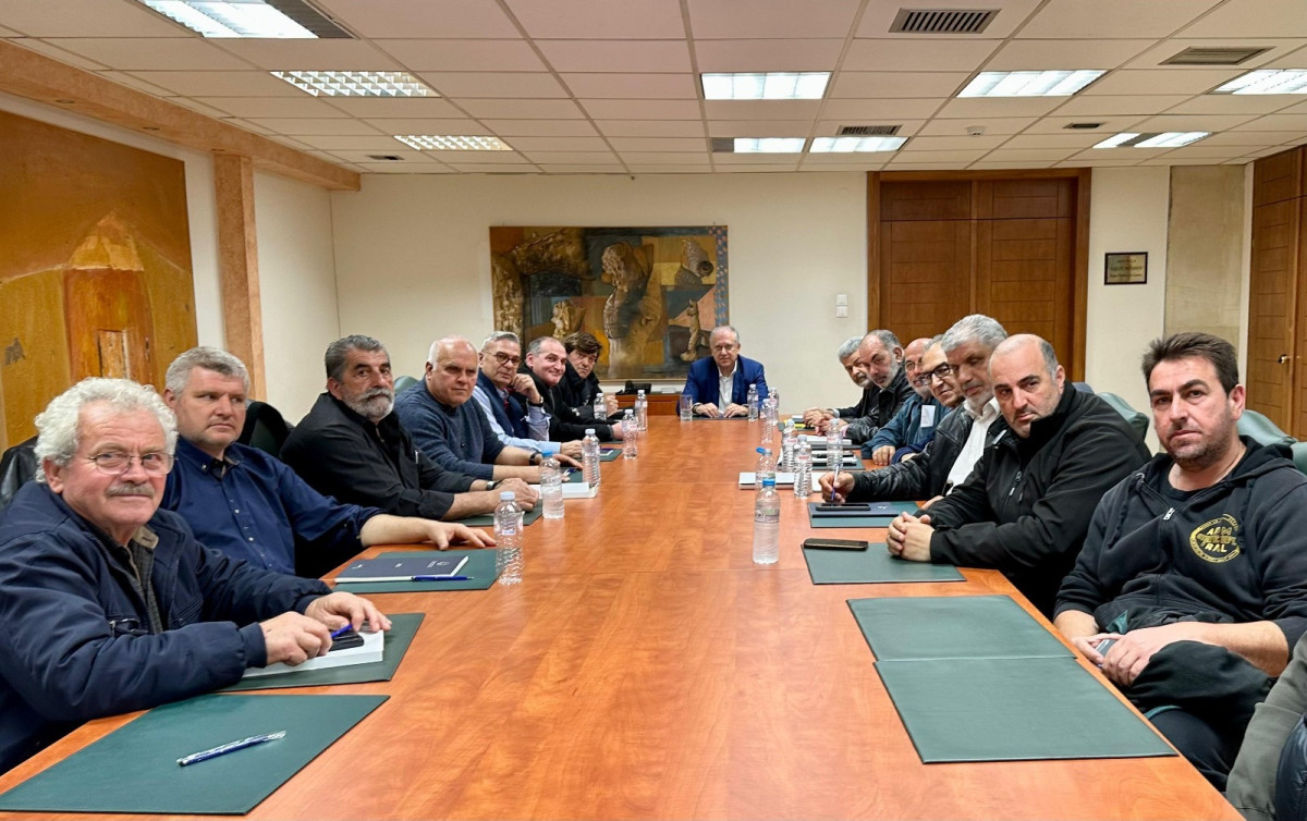 Θεοδωρικάκος: Με νομοθετική πρωτοβουλία ενισχύουμε την λειτουργία των λαϊκών αγορών προς όφελος των καταναλωτών