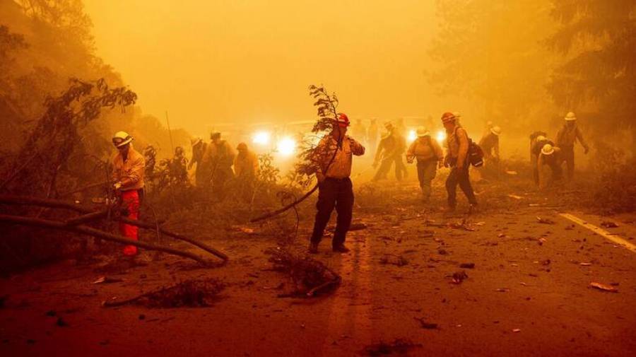 Ενίσχυση €6.000 σε πυροσβέστες που τραυματίστηκαν στις πυρκαγιές