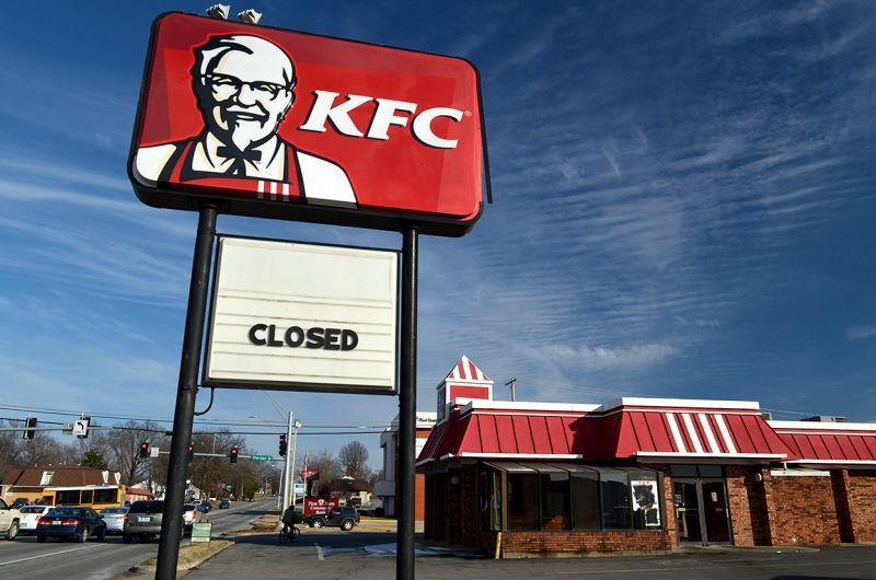 Κλειστά τα KFC στη Βρετανία, λόγω έλλειψης στα κοτόπουλα!