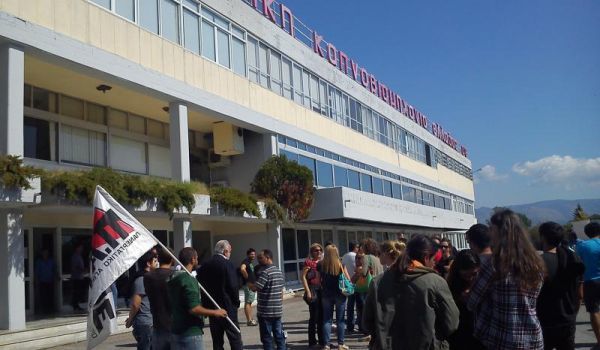 Συνεχίζουν τις κινητοποίησεις τους οι εργαζόμενοι της ΣΕΚΑΠ