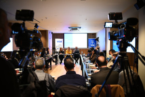 Ψηφιακές πληρωμές: 8/10 παίρνουν μαζί τους κάρτες ή ψηφιακό πορτοφόλι