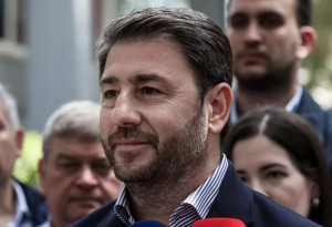 Και εγένετο...ΠΑΣΟΚ-Κίνημα Αλλαγής- Ανδρουλάκης: Το σύμβολό μας, ο ήλιος, επέστρεψε