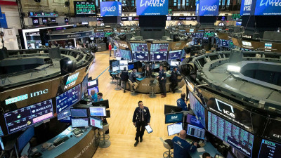 Θετικό πρόσημο για τη Wall Street μετά το τριήμερο απωλειών