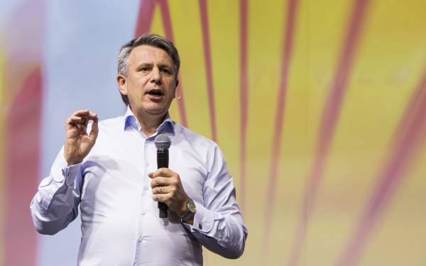 Shell: Aπαραίτητο το πετρέλαιο για τη μετάβαση στην πράσινη ενέργεια