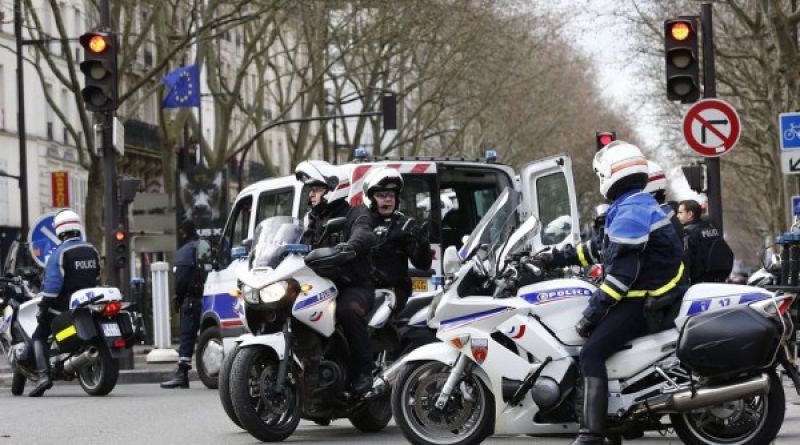 Ένοπλοι πράκτορες στα γαλλικά τρένα