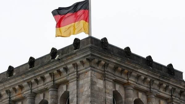 Αλτμάιερ: Ύφεση 8% της γερμανικής οικονομίας το α' εξάμηνο