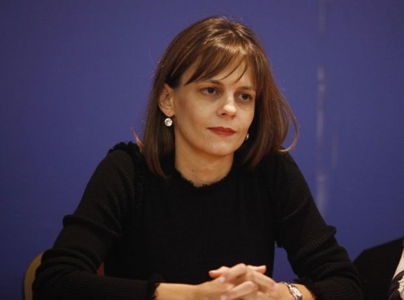 Αχτσιόγλου: Ούτε ευρώ σε εταιρείες που παραβιάζουν την εργατική νομοθεσία