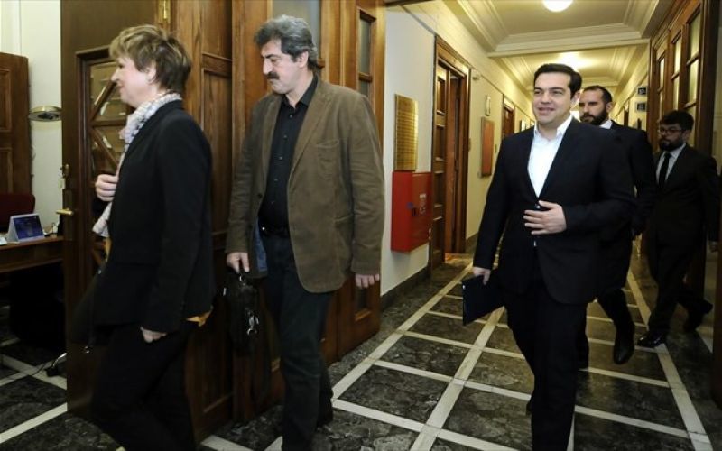Ολοκληρώθηκε η συνάντηση Τσίπρα-Πολάκη στο Μαξίμου