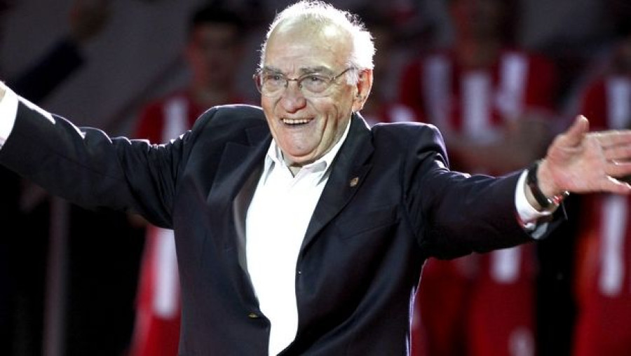 Πέθανε ο παλαίμαχος θρύλος του Ολυμπιακού, Γιώργος Δαρίβας