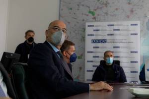 Δένδιας: Επίσκεψη στα γραφεία Ειδικής Αποστολής Επιτήρησης του ΟΑΣΕ