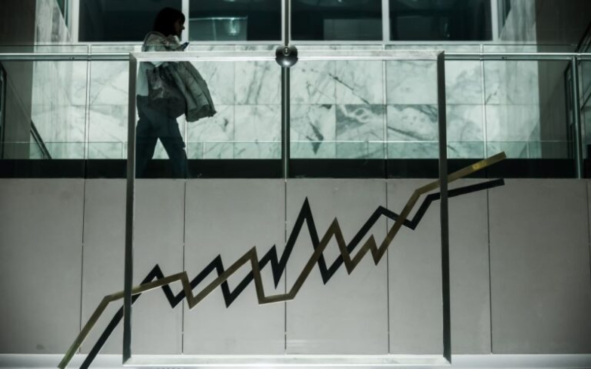 Διόρθωσαν επιλεκτικά οι επενδυτές στο Χρηματιστήριο-Σε χαμηλές «πτήσεις» ο τζίρος