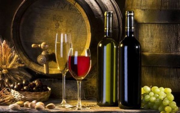 Υπ. Αγροτικής Ανάπτυξης: 120 εκατ. ευρώ "εις υγείαν" των εξαγωγών κρασιού και της στήριξης του Ελληνικού αμπελώνα