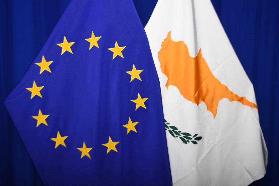 Bloomberg: Η ΕΕ ενισχύει την παρουσία της σε Κύπρο και Μέση Ανατολή
