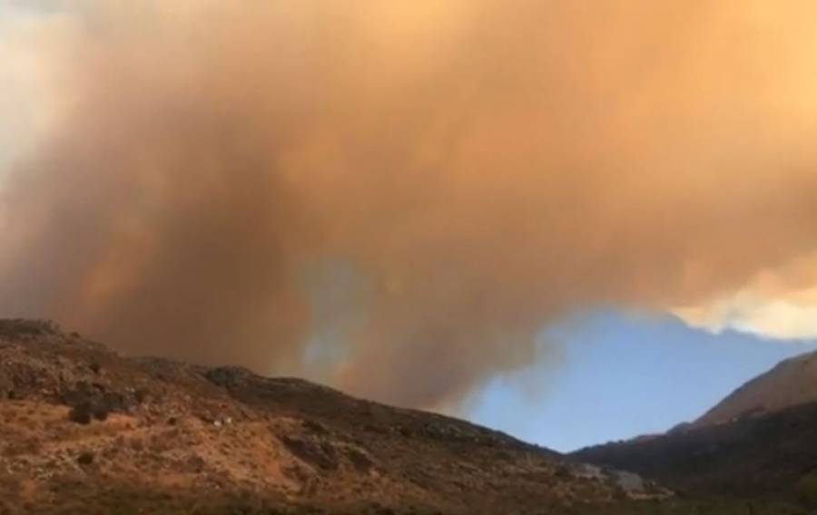 Βελτιωμένη η εικόνα στη Μάνη-Παραμένουν οι ισχυρές δυνάμεις της Πυροσβεστικής